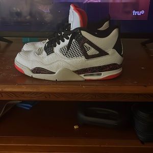 Jordan 4 “Flight Nostalgia” or “Pale Citron” Size 11